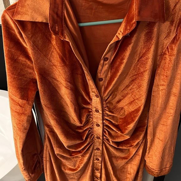 Velvet orange ruched slip on dress - Picture 2 of 3